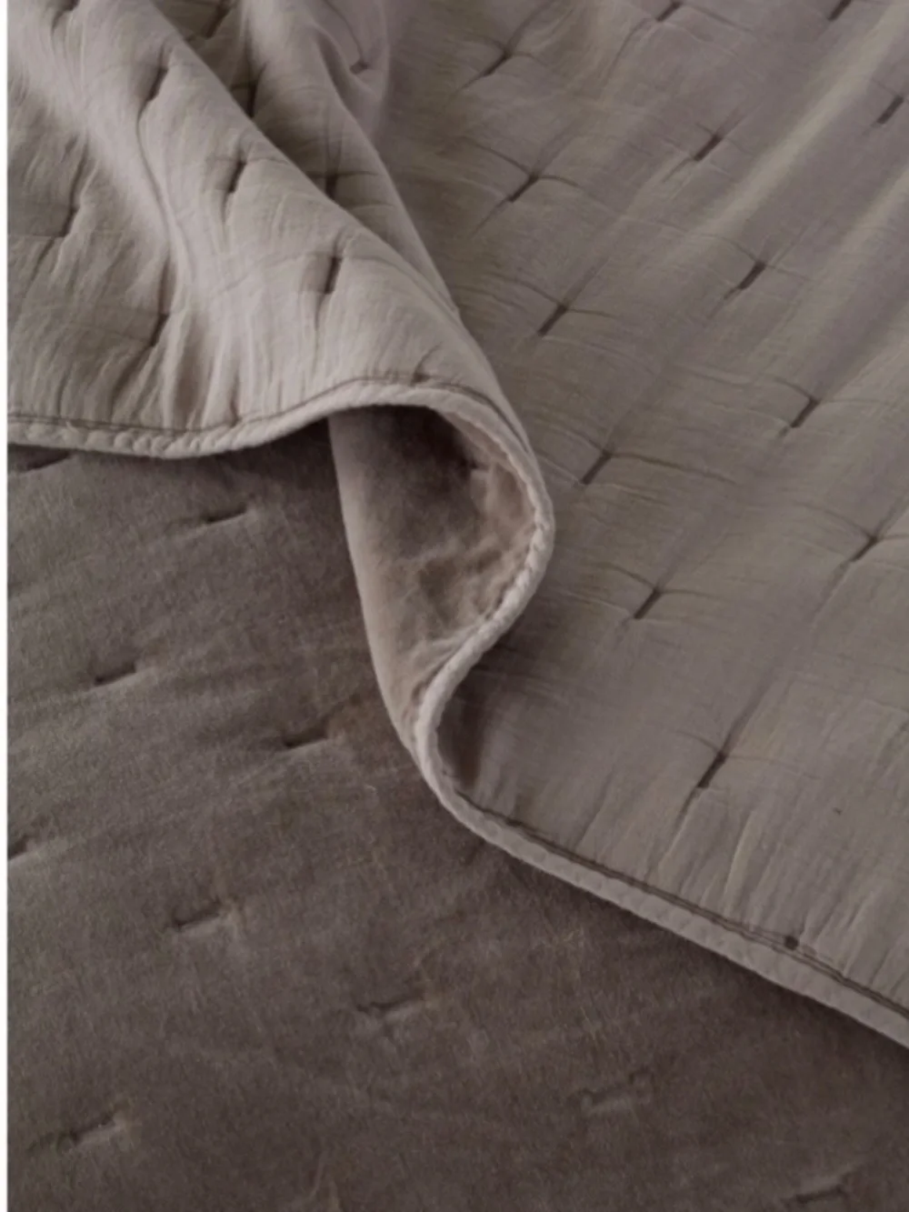 Nordstrom VELVET DREAM Queen Quilt Set Grey Nickel SZ Queen
